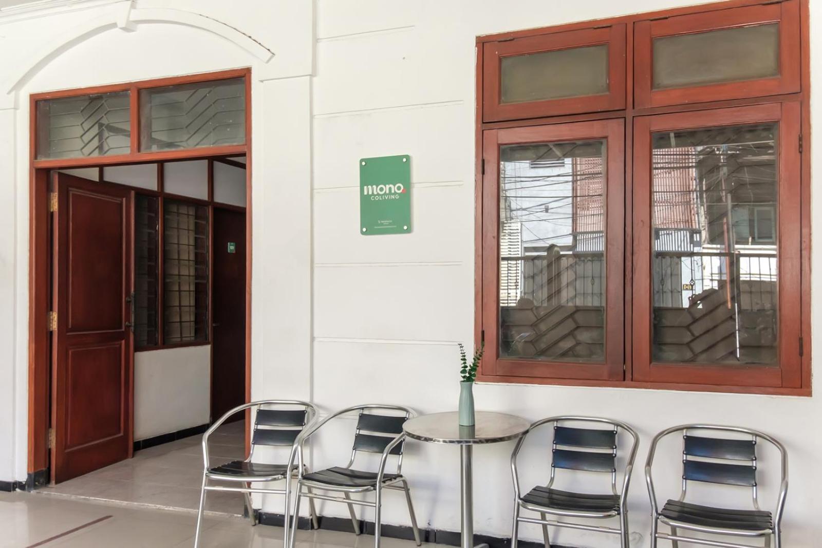 Mono Coliving Kertajaya Syariah, Sby Hotel Surabaya Kültér fotó